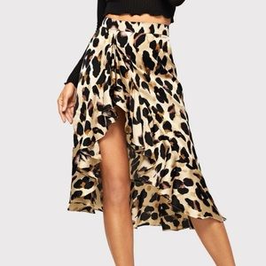 Leopard ruffle skirt